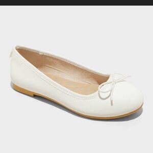 Elegant White Ballet Flats